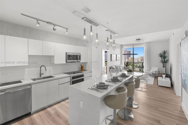 101 Diplomat Pkwy 2108, Hallandale Beach, FL 33009