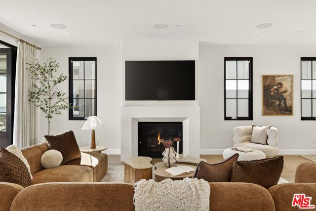 461 26th Street, Manhattan Beach, CA 90266