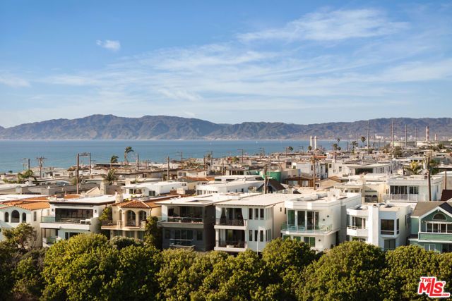 461 26th Street, Manhattan Beach, CA 90266