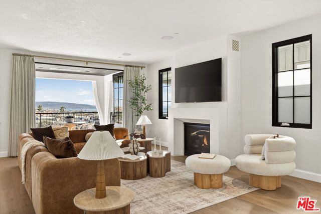 461 26th Street, Manhattan Beach, CA 90266