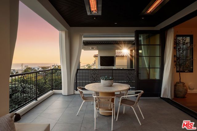 461 26th Street, Manhattan Beach, CA 90266