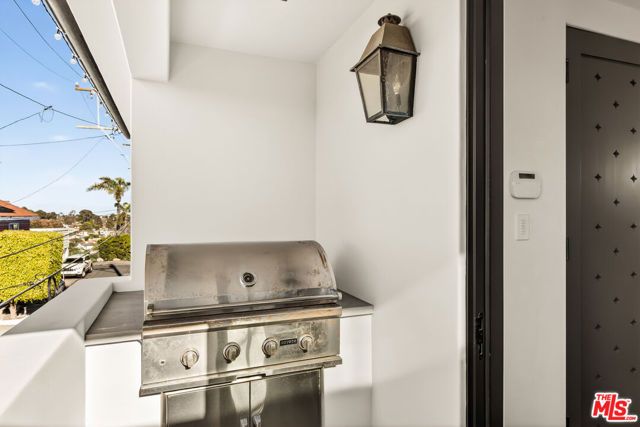 461 26th Street, Manhattan Beach, CA 90266