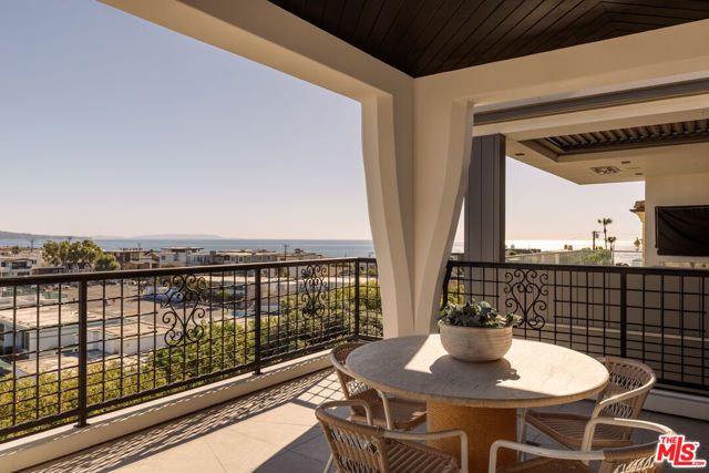 461 26th Street, Manhattan Beach, CA 90266