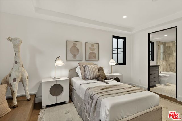 461 26th Street, Manhattan Beach, CA 90266