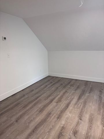 1 High Street 3, Grafton, MA 01536