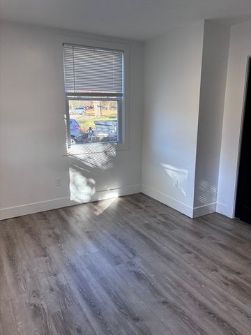 1 High Street 3, Grafton, MA 01536
