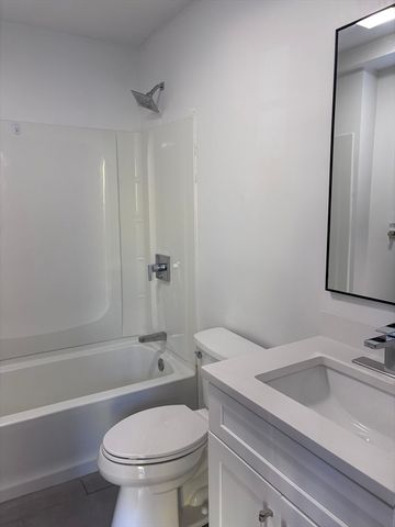 1 High Street 3, Grafton, MA 01536