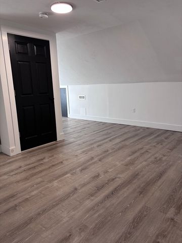 1 High Street 3, Grafton, MA 01536