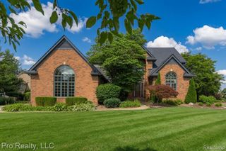13838 Fawn Woods Court, Plymouth, MI 48170