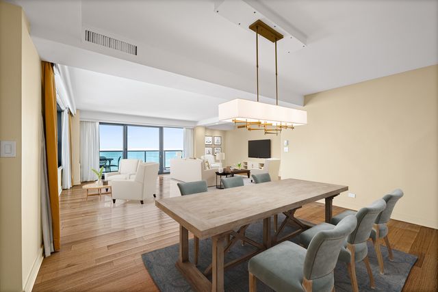 1616 Sheridan Road 8F, Wilmette, IL 60091