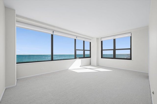 1616 Sheridan Road 8F, Wilmette, IL 60091