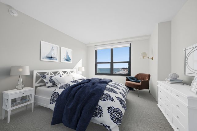 1616 Sheridan Road 8F, Wilmette, IL 60091