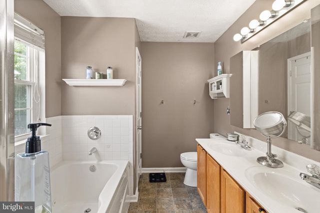 8049 BROOKSTONE CT, Severn, MD 21144