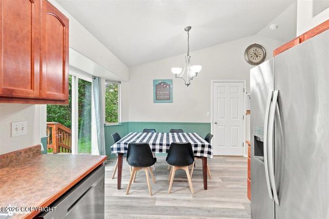 393 S Vickie Circle, Palmer, AK 99645