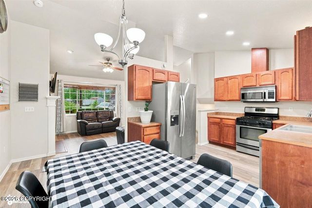 393 S Vickie Circle, Palmer, AK 99645