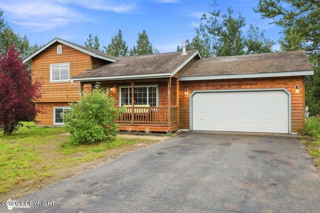 393 S Vickie Circle, Palmer, AK 99645