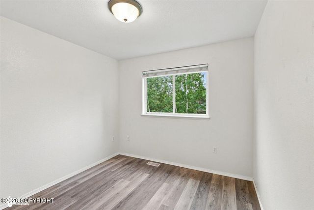 393 S Vickie Circle, Palmer, AK 99645