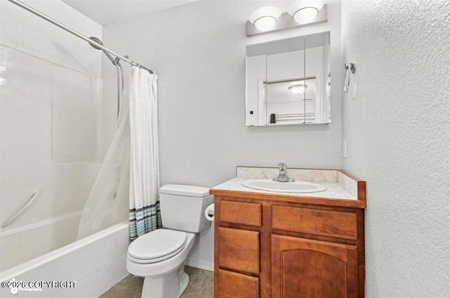 393 S Vickie Circle, Palmer, AK 99645