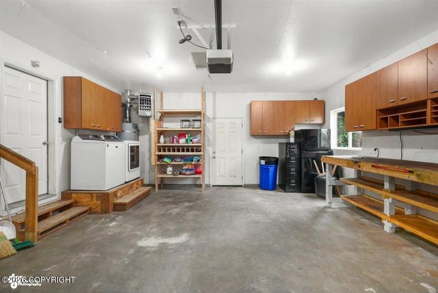 393 S Vickie Circle, Palmer, AK 99645