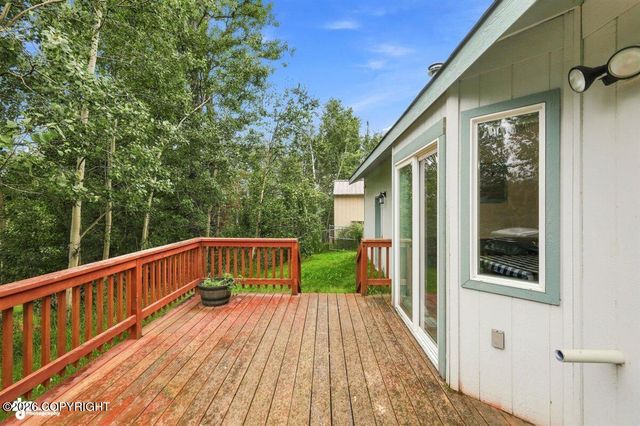 393 S Vickie Circle, Palmer, AK 99645
