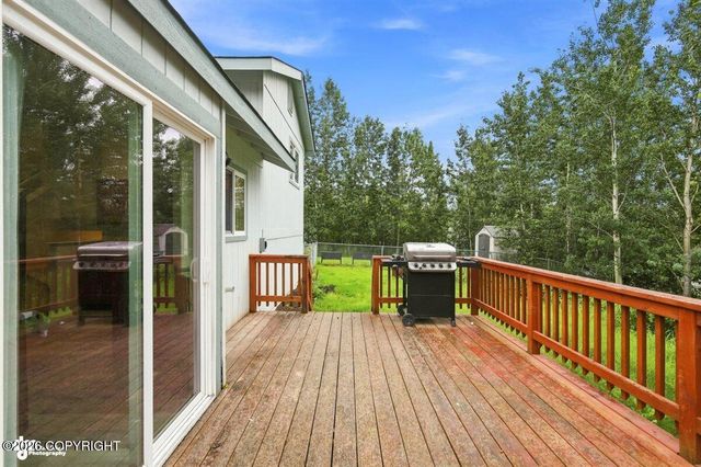 393 S Vickie Circle, Palmer, AK 99645