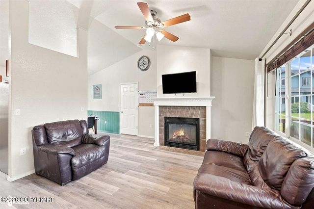 393 S Vickie Circle, Palmer, AK 99645