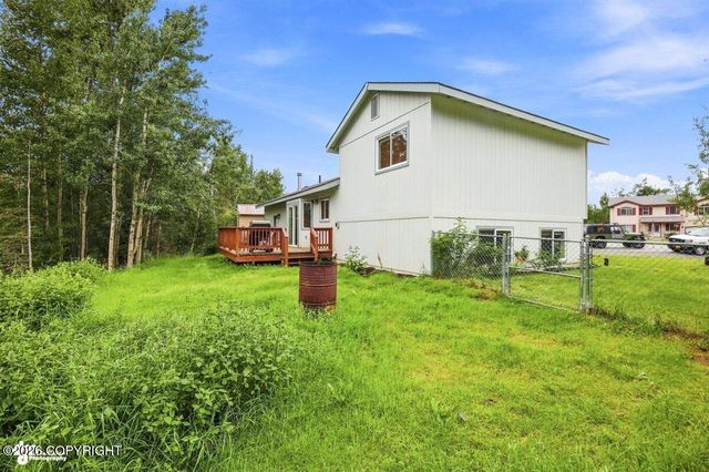 393 S Vickie Circle, Palmer, AK 99645