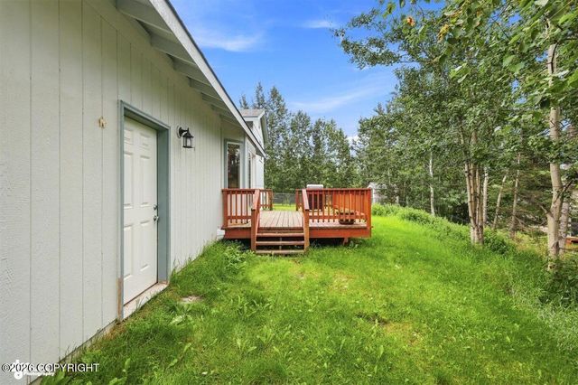 393 S Vickie Circle, Palmer, AK 99645