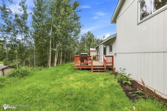 393 S Vickie Circle, Palmer, AK 99645