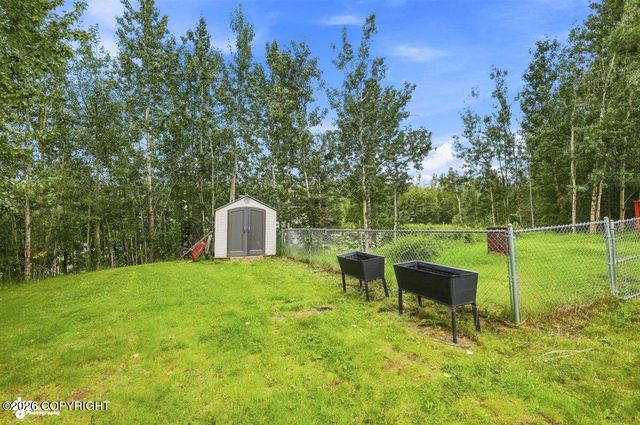 393 S Vickie Circle, Palmer, AK 99645
