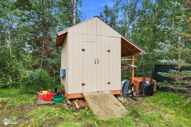 393 S Vickie Circle, Palmer, AK 99645