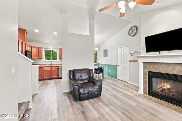 393 S Vickie Circle, Palmer, AK 99645