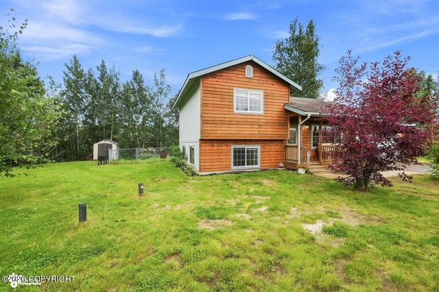 393 S Vickie Circle, Palmer, AK 99645