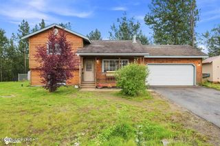 393 S Vickie Circle, Palmer, AK 99645