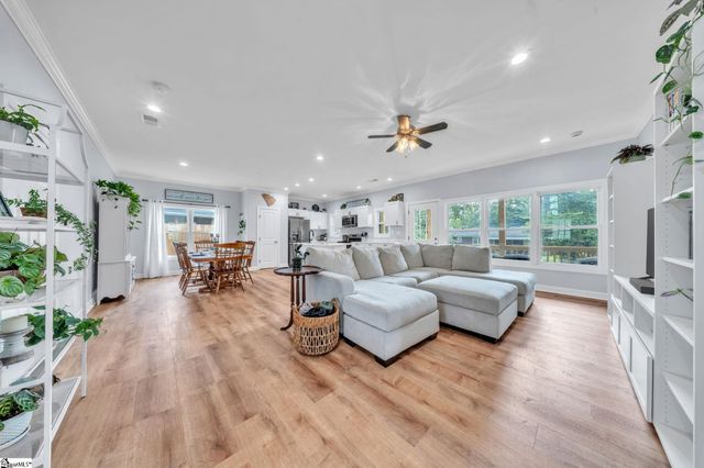118 W Belvedere Road, Greenville, SC 29605