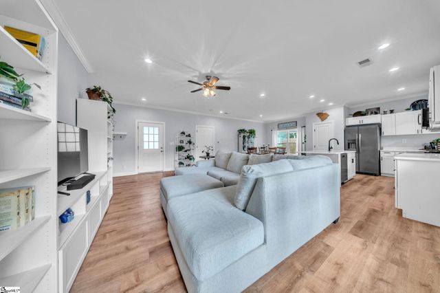 118 W Belvedere Road, Greenville, SC 29605