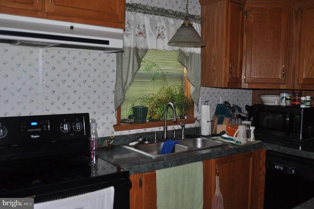 10 SIDING LN, Millersburg, PA 17061