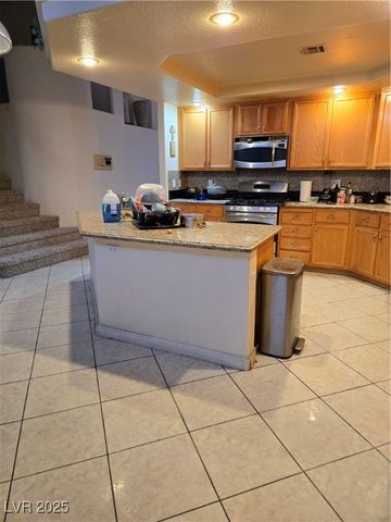 8701 Ivy Glen Circle, Henderson, NV 89074