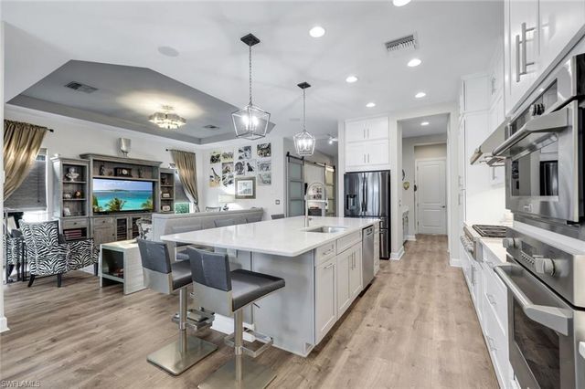 9351 Montelanico LOOP, Naples, FL 34119