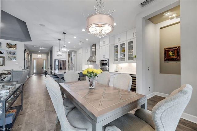 9351 Montelanico LOOP, Naples, FL 34119