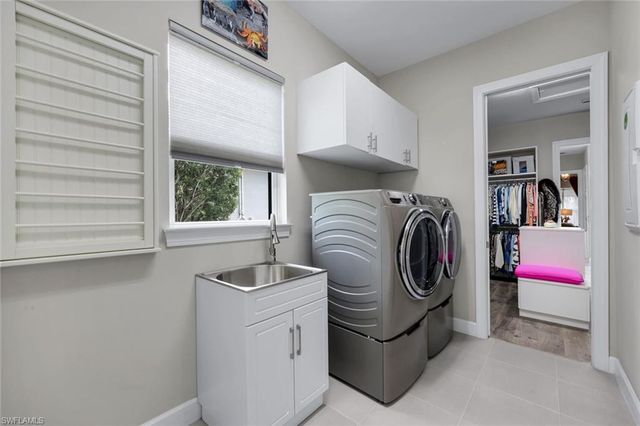 9351 Montelanico LOOP, Naples, FL 34119