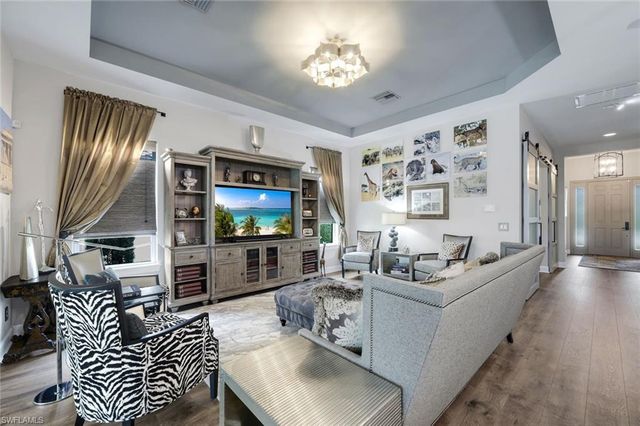9351 Montelanico LOOP, Naples, FL 34119