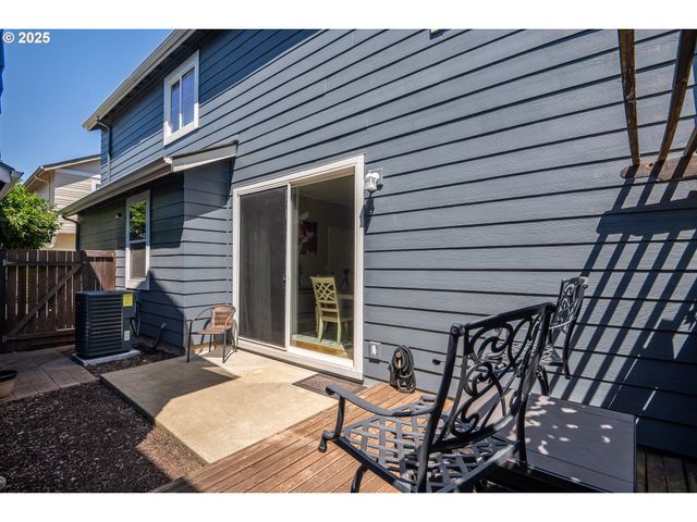 1660 Riley Ln, Eugene, OR 97402