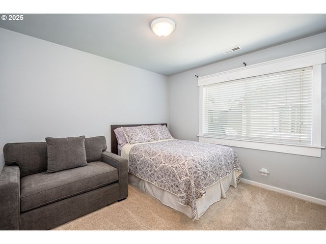 1660 Riley Ln, Eugene, OR 97402
