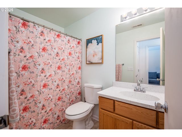 1660 Riley Ln, Eugene, OR 97402
