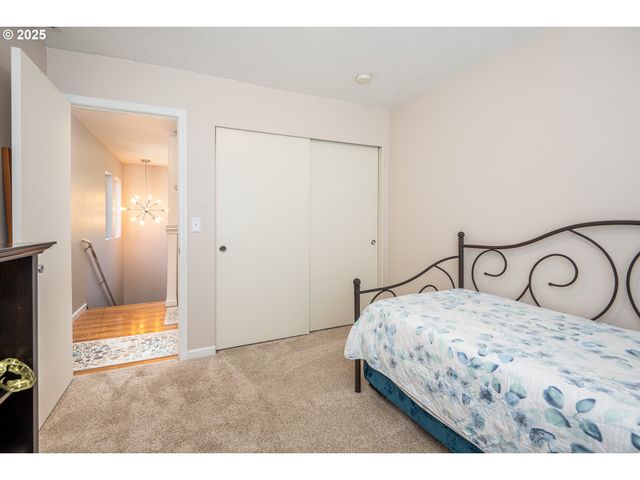 1660 Riley Ln, Eugene, OR 97402