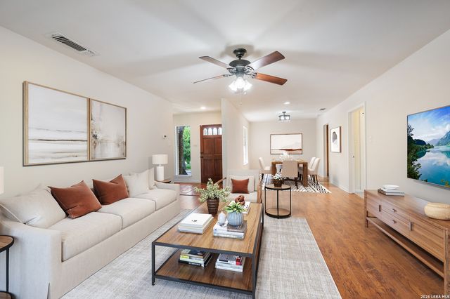 7806 SHADY HOLLOW LN, San Antonio, TX 78255