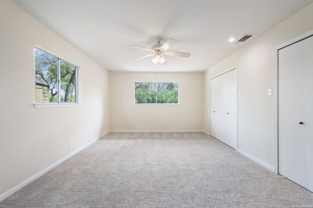 7806 SHADY HOLLOW LN, San Antonio, TX 78255