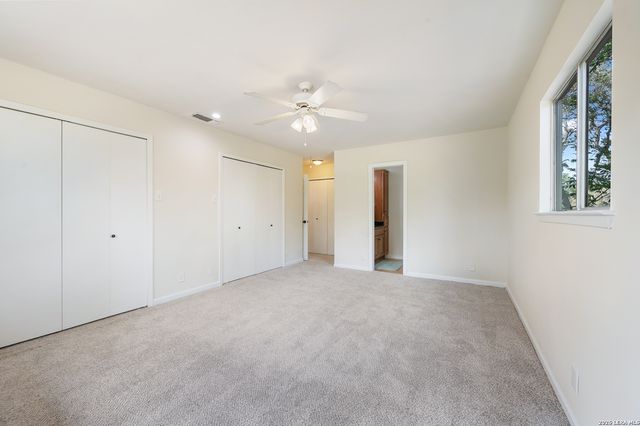 7806 SHADY HOLLOW LN, San Antonio, TX 78255