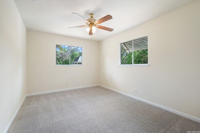 7806 SHADY HOLLOW LN, San Antonio, TX 78255